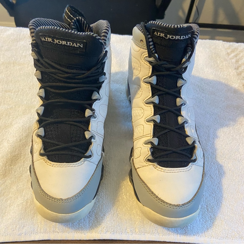 Air Jordan 9 Retro BG ‘Barons’ Kids 4.5